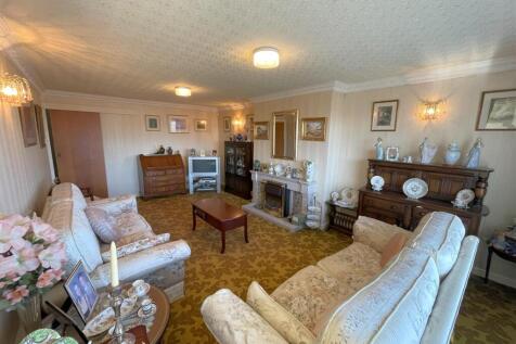 sitting room .jpg