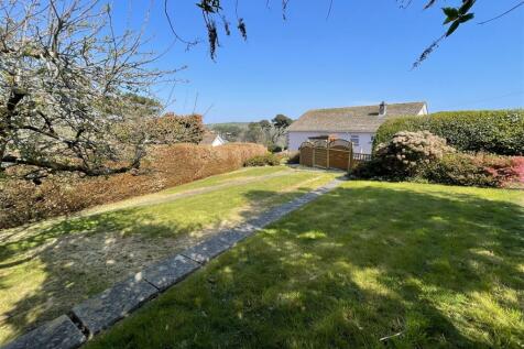 rear garden .jpg