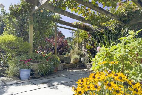 pergola.jpg