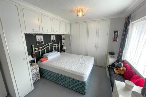 bedroom one .jpg
