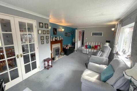 sitting room 3.jpg