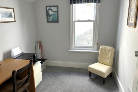 4th Bedroom/Study