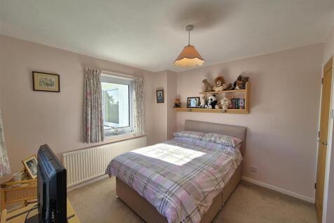 Bedroom 2.jpg
