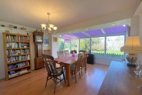 dining room .jpg