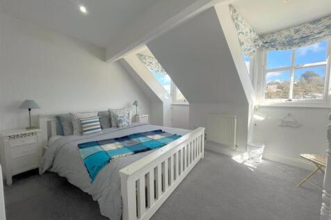 Bedroom one.jpg
