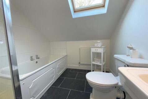 ensuite 2.jpg