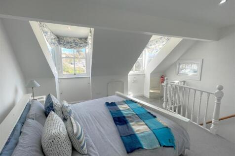 Bedroom one 2.jpg