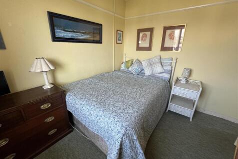 bed 3.JPG