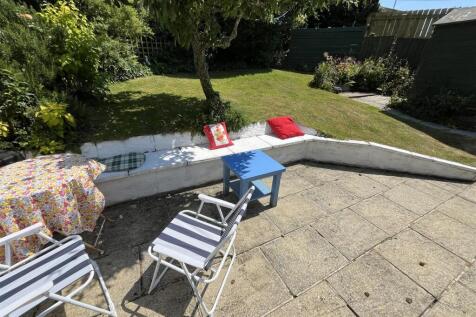 rear garden 2.JPG