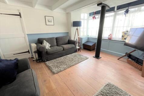 sitting room 3.jpg