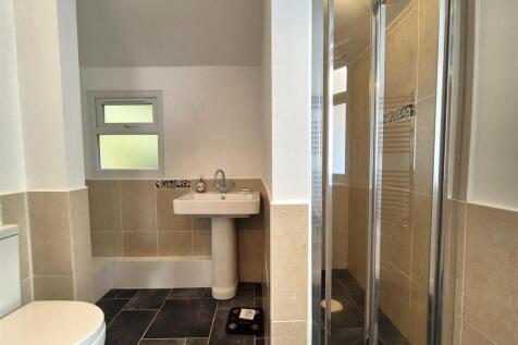 Shower room.jpg