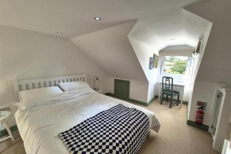 Principal bedroom (2).jpg