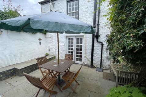 Rear Courtyard