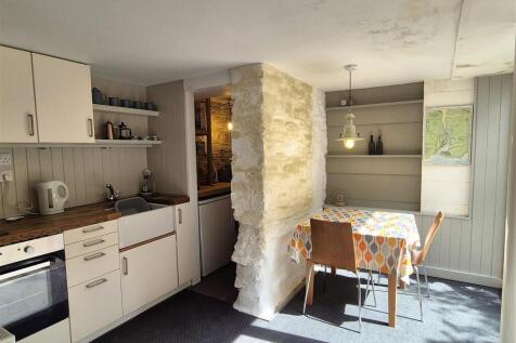 Kitchen dining room