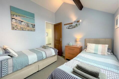 Bedroom two.JPG