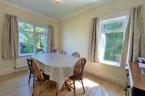 Dining room.JPG