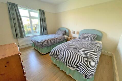 Second bedroom.JPG