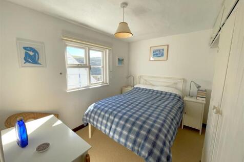 bedroom one.jpg