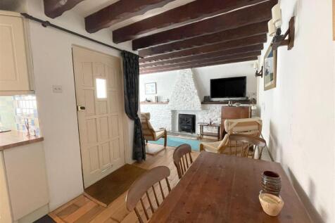 dining room 2.jpg