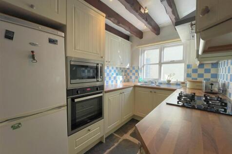 kitchen 2.jpg