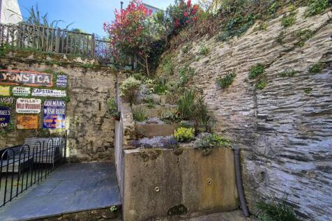 Rear courtyard