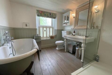 bathroom.jpeg