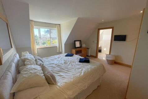 bedroom one 2.jpg