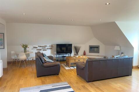 sitting area.jpg