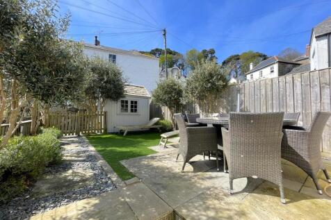 rear garden 2.jpg