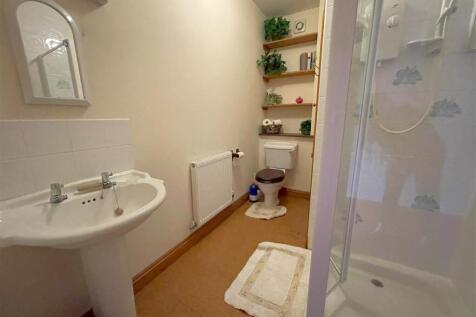 Shower room.jpg