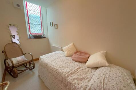 single bedroom.jpg