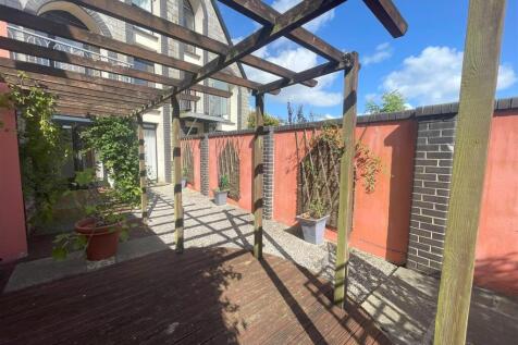 Rear garden .jpg
