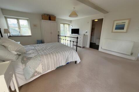 bedroom one.JPG