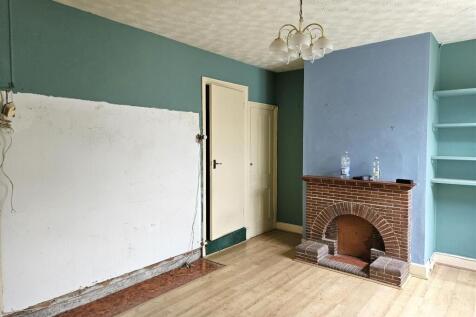Dining room (2).jpg