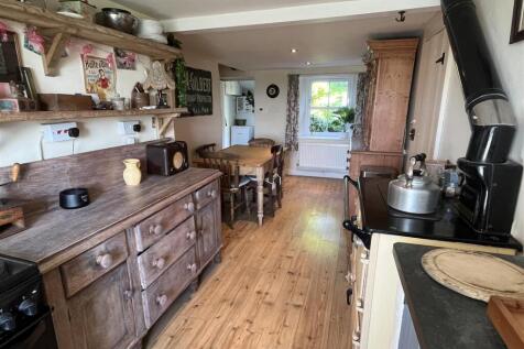 kitchen 2.JPG