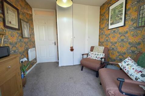 bedroom two 2.jpg