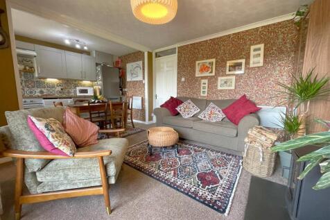 sitting room 2.jpg