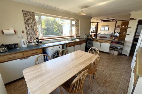 kitchen 3.JPG
