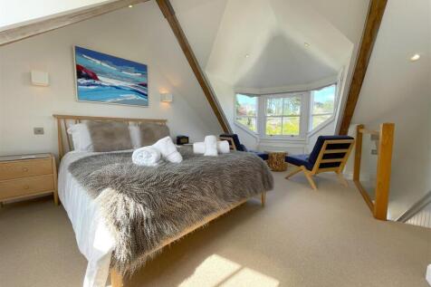 bedroom one.jpg