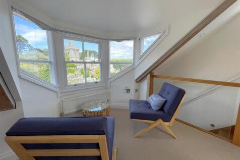 dormer seating 2.jpg