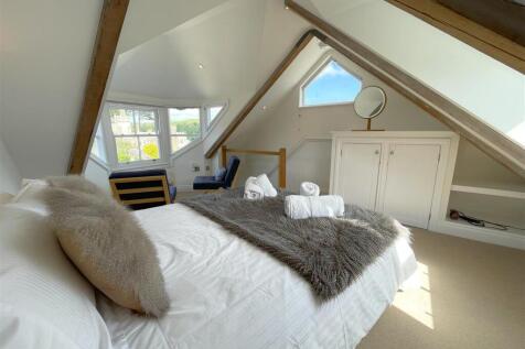 bedroom one 3.jpg