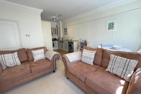 sitting room .jpg