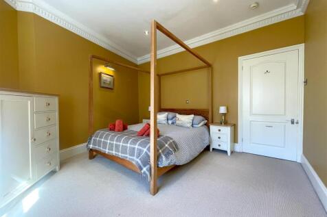 bedroom one 2.jpg