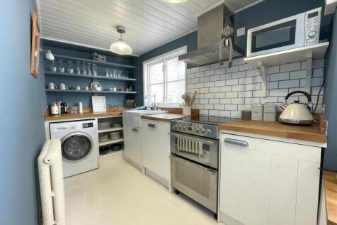 kitchen 2.jpg