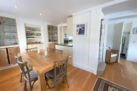 dining area 2.jpg