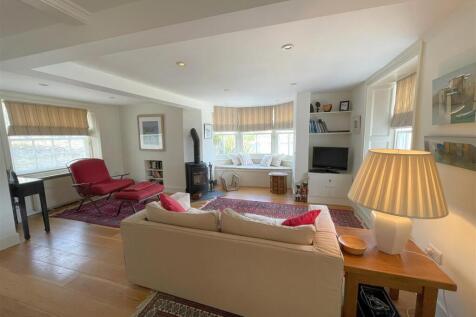 sitting room 3.jpg