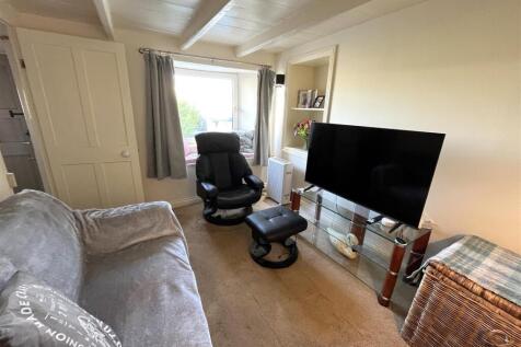 sitting room 2.JPG