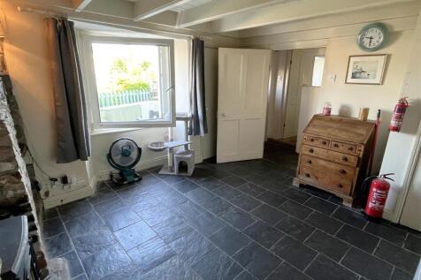 Dining room.JPG