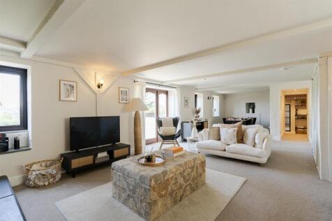 sitting room 4.jpg