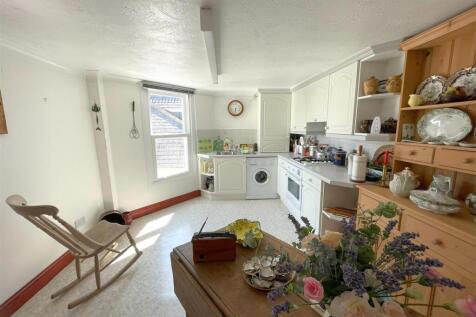 kitchen 3.jpg
